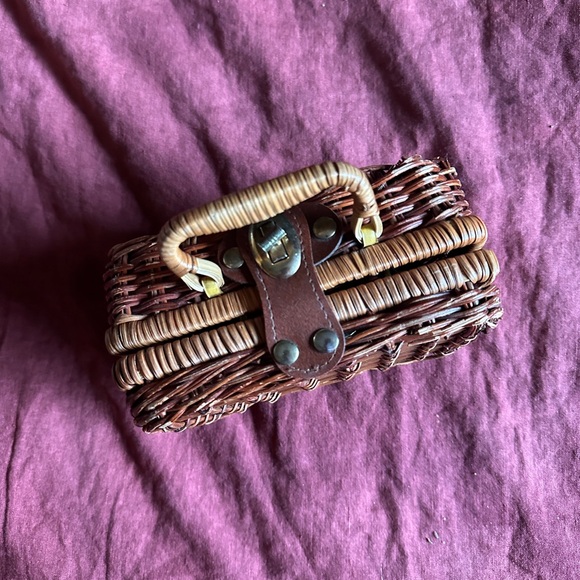 Woven Mini Latch Box - Picture 4 of 4